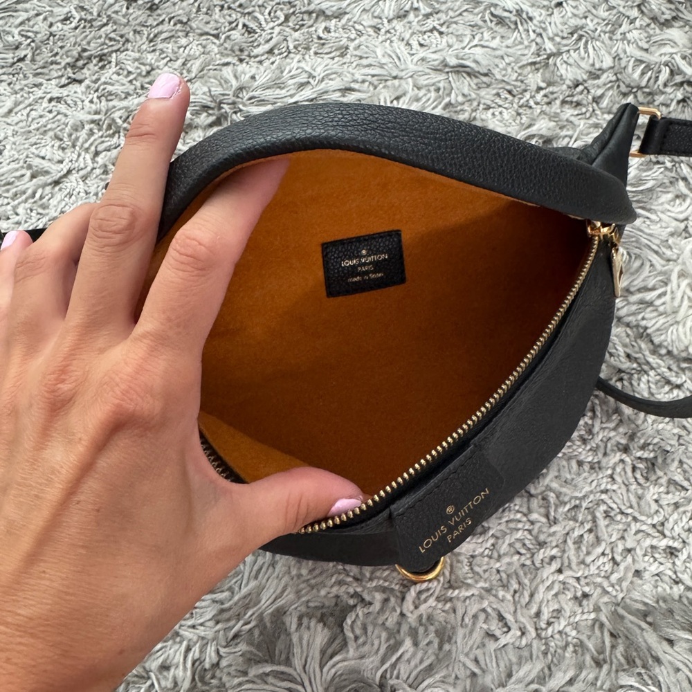 🖤SOLD🖤 Louis Vuitton empreinte black bum bag - Picture 3 of 6